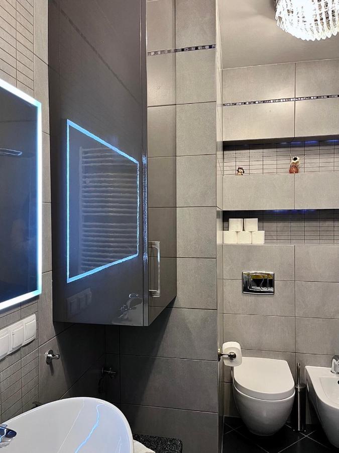 Trevilles Apartamenty Londyn ชกลาร์สกา ปอเรมบา ภายนอก รูปภาพ