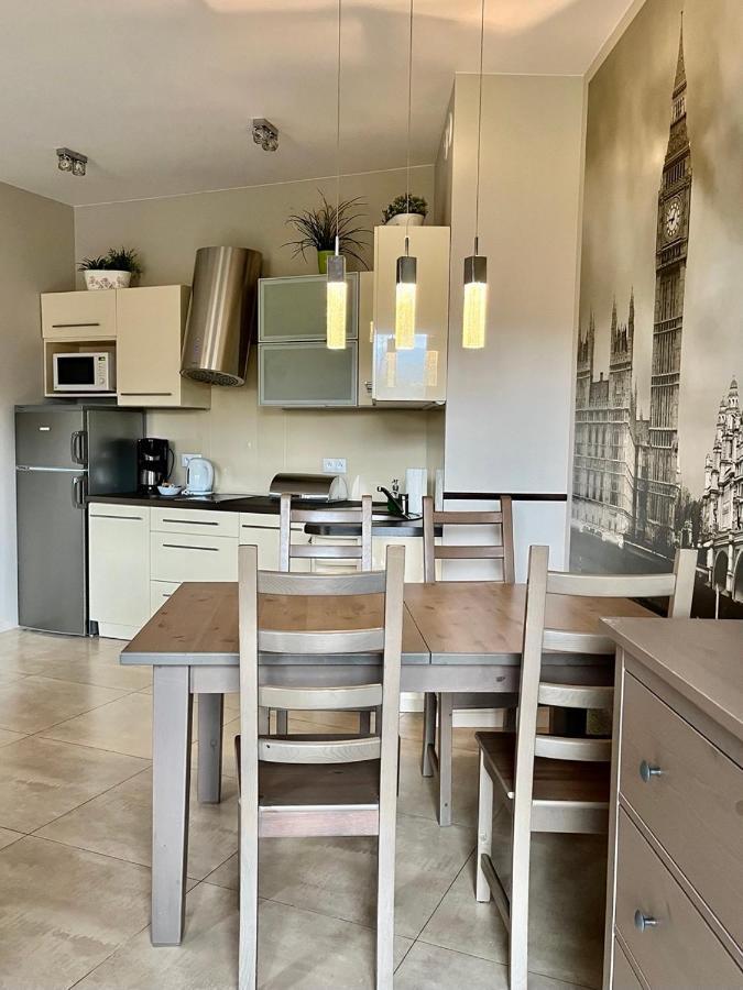 Trevilles Apartamenty Londyn ชกลาร์สกา ปอเรมบา ภายนอก รูปภาพ